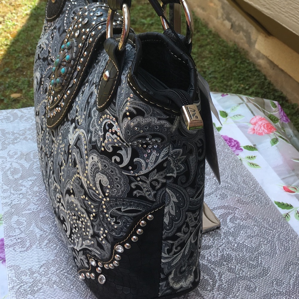 Montana West Concealed Carry Paisley Tote - Picture 2 of 5
